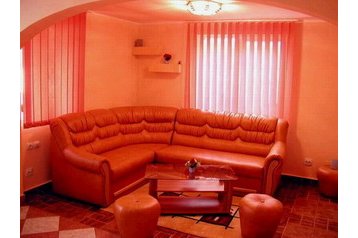 Rumunia Privát Lepşa, Zewnątrz